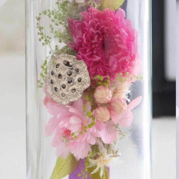 日比谷花壇 お供え花 ボトルタイプ プリザーブドフラワー 花筒ロング No 002 ピンク パープル 仏花 供花 お悔み 花 アレンジメント アレンジ Buyee Servis Zakupok Tretim Licom Buyee Pokupajte Iz Yaponii