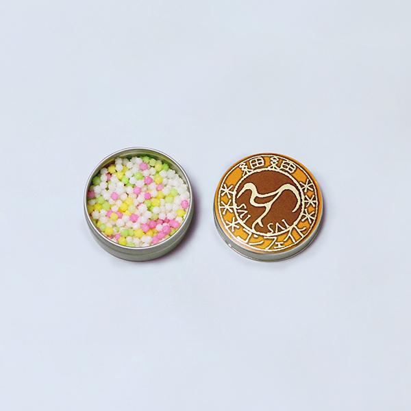 1つ1つが小さなかわいらしい金平糖熟練職人の経験による「手づくり」によって丁寧に仕上げた小さな小さな一粒の金平糖。季節の移ろいを4つの色合いで表現した、極小金平糖です。[内容量]35g[JAN]4970029722015この商品はこのような...