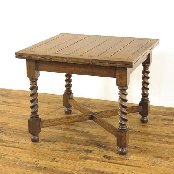 ツイストレッグドローリーフテーブル 定番といえるデザインには飽きのこない魅力