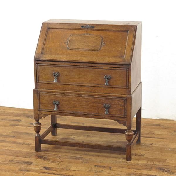 ライティングビューロー イギリスアンティーク家具らしい上品な印象 オーク材の木目も美しい