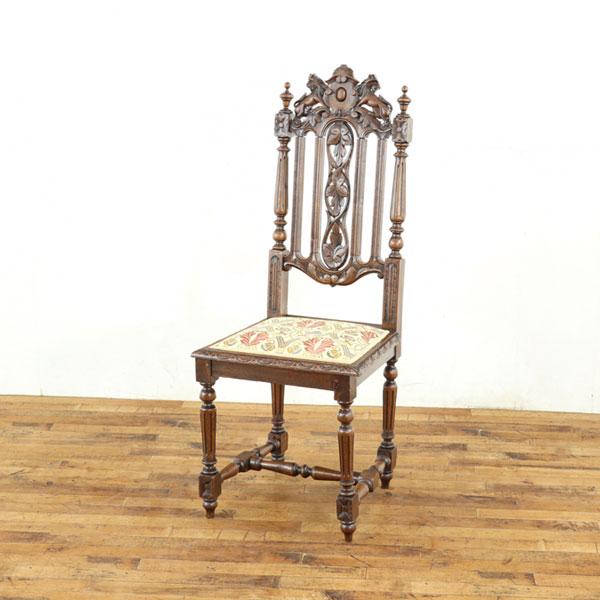 アンティークチェア ライオンモチーフの素晴らしい彫刻 シングルチェア