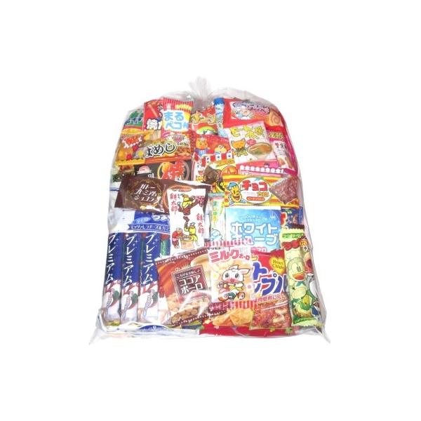 詰め合わせの内容は、スナック類、グミ類、ラムネ類、いか類、あめ類、チョコレート類（冬季のみ）等からランダムに詰め合わせいたします。品数は約45種類ぐらい入ります。●袋詰めの大きさはあくまでもサンプル品の大きさです。詰め合わせるお菓子の内容に...