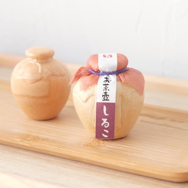 ※翌日発送を心がけておりますが、商品の入荷状況によって、　商品の到着が遅れる場合がございます。　何卒ご了承頂けますようによろしくお願い致します。秋冬限定 『お茶壷しるこ』可愛い茶壷が香ばしい餅がわり楽しくて美味しい商品です。お茶壺しるこは、...