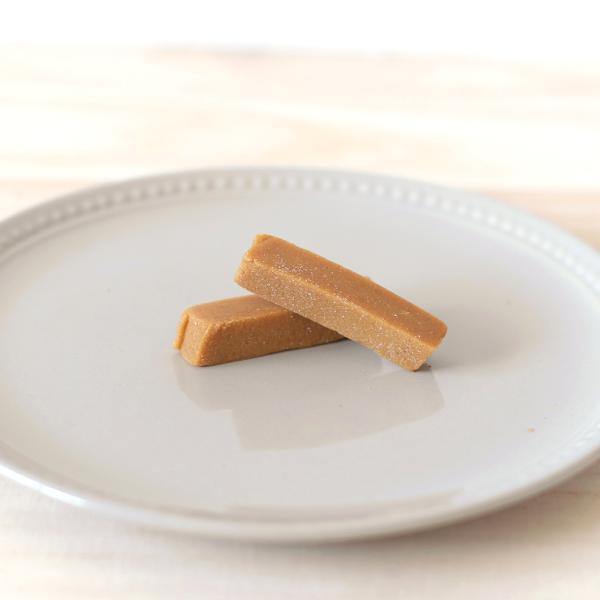 ※翌日発送を心がけておりますが、商品の入荷状況によって　商品の到着が遅れる場合がございます。　何卒ご了承頂けますようにどうぞよろしくお願い致します。昔懐かしいきな粉棒です。無添加できなこ本来の味を感じられます。