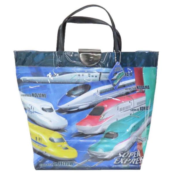 新幹線デザインの男児が大好きな乗り物デザインプールバッグ大容量タイプで収納力もバツグン！上部はスナップボタンで中身が飛び出しにく構造になります。裏面にネームホルダー付き。■サイズ：約365×275×120mm■素材：PVCJR　JR東日本　...