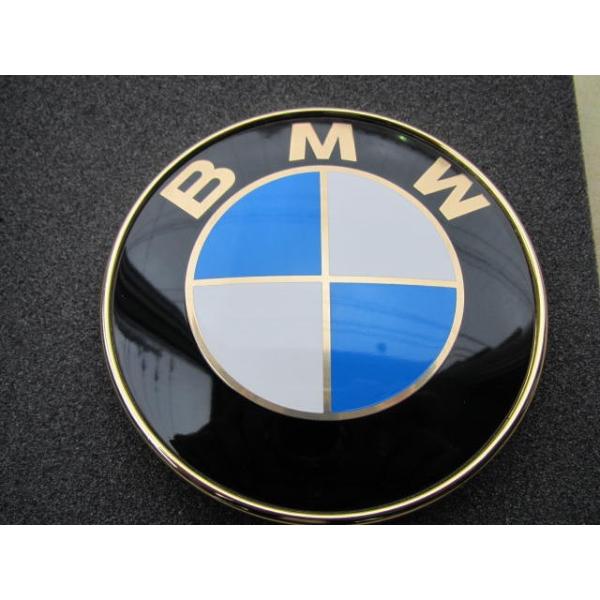 ボンネット/トランク(ゴールド枠&ゴールド文字）BMWエンブレム/φ82
