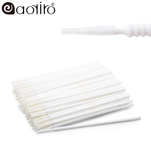 【内容量】 1袋（約100本）【材質】 PP、ファイバー（毛羽）【特徴】・長めのヘッドであるので溶剤の塗布や持ち上げに最適です。・ファイバー部分が細いので無駄に溶剤を含みにくいです。・ヘッド部分が柔らかいファイバー材質であるためまつげに優し...