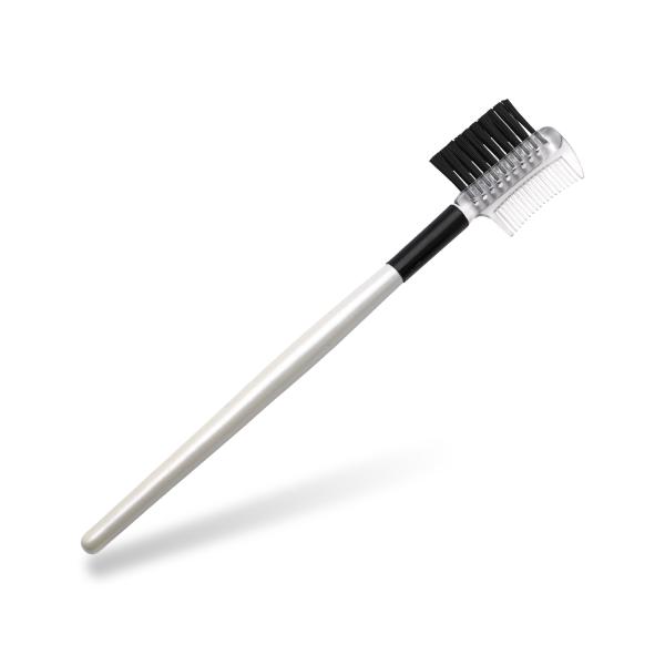 【内容量】1本【特徴】・まつげエクステの場合：エクステに負担をかけずにコーミングできます。・まゆげの場合：毛の流れを整えたりカラーをぼかすのにおすすめです。・コーム部分はまゆげをカットしたり、マスカラの玉を取るに便利です。【生産地】MADE...