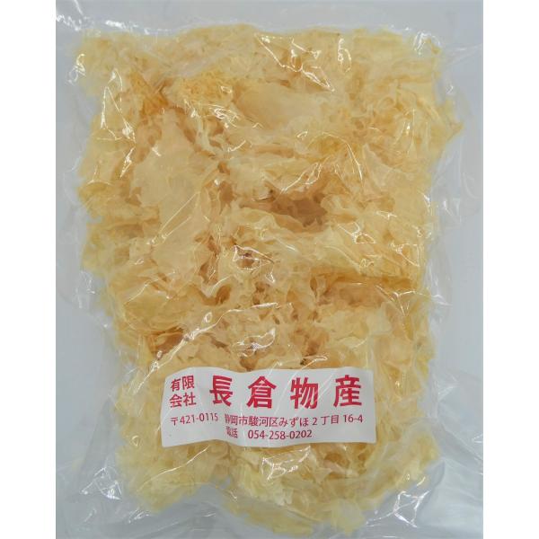 【 商品特徴 】コリコリとした歯ごたえが特徴です。スープや炒め物の具として様々な料理にお使いいただけます。【 常冷区分 】常温【 メーカー名 】長倉物産【 規格 】100ｇ【 調理方法 】水に15分ほど浸し生の白木耳の状態に戻します。中国料...