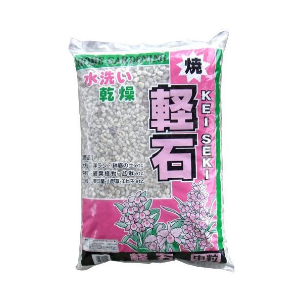 【商品概要】草花・野菜・観葉植物・山野草・小盆栽の植え替えに！通気性・排水性・保水性・保温性に優れています。用途：観葉植物・盆栽など容量：16L【商品説明】※記載内容の仕様及び外観は、改良のため予告なく変更されることがありますのであらかじめ...