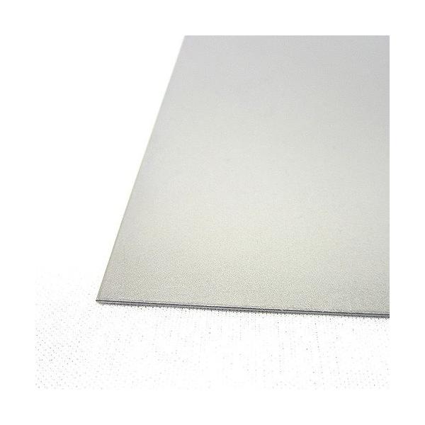 【商品概要】本体サイズ（約）：縦100×横200×厚0.3mm重量（約）：47g【商品説明】一般的なプレス加工用鉄板！【特長】・加工性に優れている一般的な鉄板です。・縦横寸法公差は±2ミリ程度です。※焼入れはできません。※サビ防止加工は施さ...