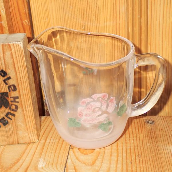 サイズ：W105×D75×H88容量：180ml素材：ガラス生産：日本その他：電子レンジ・食洗機不可ガラス本体は食洗機対応ですが食洗機使用で絵柄の持ちが悪くなる場合がございますのでより長くお使いいただく為には優しく手洗いでお取扱いください。...