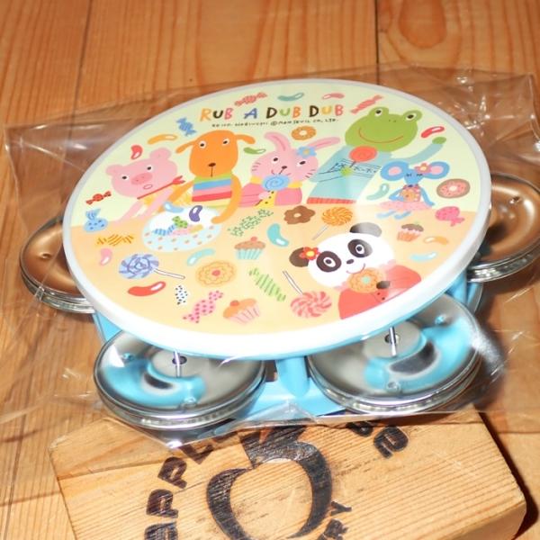 小さなお子様も握りやすいサイズでリズム遊びができます♪サイズ：100φ×25mm素材：ポリプロピレン（シンバル→鉄）MADE IN JAPAN※商品画像の色合いなどは、撮影した状況や、お客様がお使いになっているディスプレイ等の環境により、実...