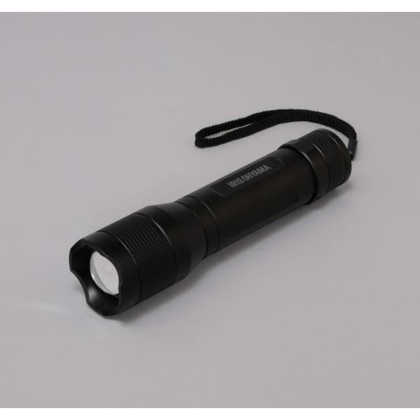 他サイト： アイリスオーヤマ ＬＥＤハンディライトズーム機能付き５００ｌm LWK-500Z  0501-4967576286725-ds -お取り寄せ品-の商品画像