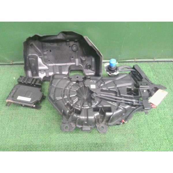 デリカD5 3DA-CV1W アドブルータンク W23 1725A080 : アプレシア中古