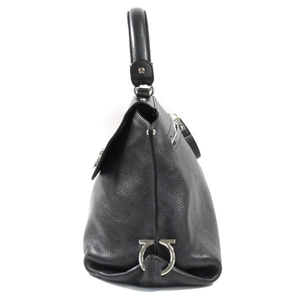 Salvatore Ferragamo フェラガモ SVガンチーニ金具2Way ショルダーバッグ ハンドバッグ ブラックレザー 【中古AB/使用感中】 20180530MK 東発 20128570 Salvatore Ferragamo フェラガモ SVガンチーニ金具2Way ショルダーバッグ ハンドバッグ ブラックレザー 【中古AB/使用感中】 20180530MK 東発 20128570