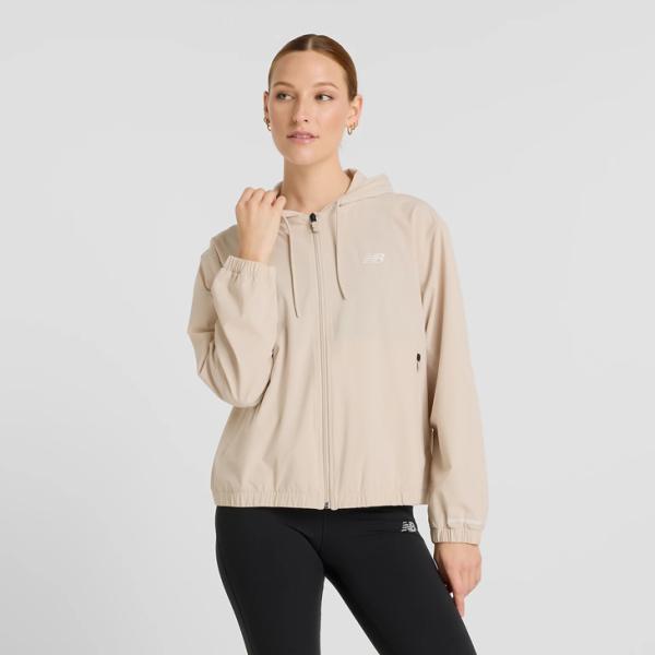 値下げしました！ New Balance ベージュ ウィンドブレーカー New Balance（ニューバランス） ウィンドブレーカー 長袖 レディース