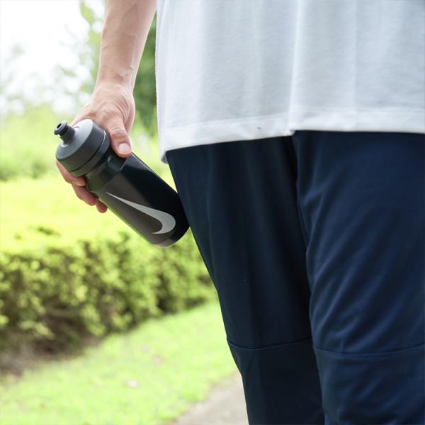 他サイト： ナイキ スポーツボトル 水筒 650ml 直飲み NIKE ビックマウスボトル 2.0 スクイズボトル 22oz 黒 ブラック 食洗器可 トレーニング フィットネス /HY6008-091の商品画像