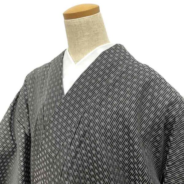 京やG053 正絹 紬の着物 三代目市三郎 雅生紬会 黒×白 モノトーン 格子 
