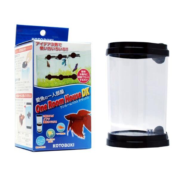 メーカー：KOTOBUKI コトブキ工芸半円柱型の隔離ケースです。上下のフタは取り外しが可能で、連結しての使用も可能です。（片側が網目に加工されており、非貫通タイプの半円柱型です。）２つのキスゴムが付属していますので、水槽壁面に固定が可能で...