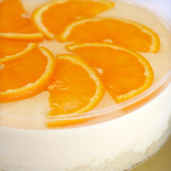 【5号：14cmホール・冷凍便・送料別】「CREA」や「ＦＲａＵ」、「ちちんぷいぷい」など雑誌やテレビで何度も紹介された当店の冠スイーツ。仲良くしてもらっている農家さんちに出向いて直接分けてもらっているオレンジ果汁をたっぷり使い作ったムース...