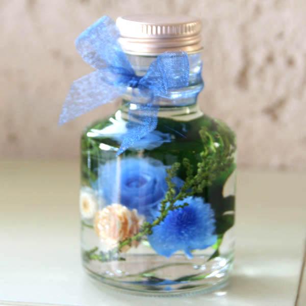 ハーバリウム バラの小瓶 ブルー プリザーブドフラワーのローズがメインの小さいけどかわいくゴージャスなアレンジメント Mm Hbrm Mini B 和歌山産フルーツのケーキarancia 通販 Yahoo ショッピング