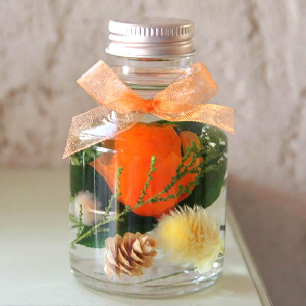 ハーバリウム バラの小瓶 オレンジ プリザーブドフラワーのローズがメインの小さいけどかわいくゴージャスなアレンジメント Mm Hbrm Mini O 和歌山産フルーツのケーキarancia 通販 Yahoo ショッピング