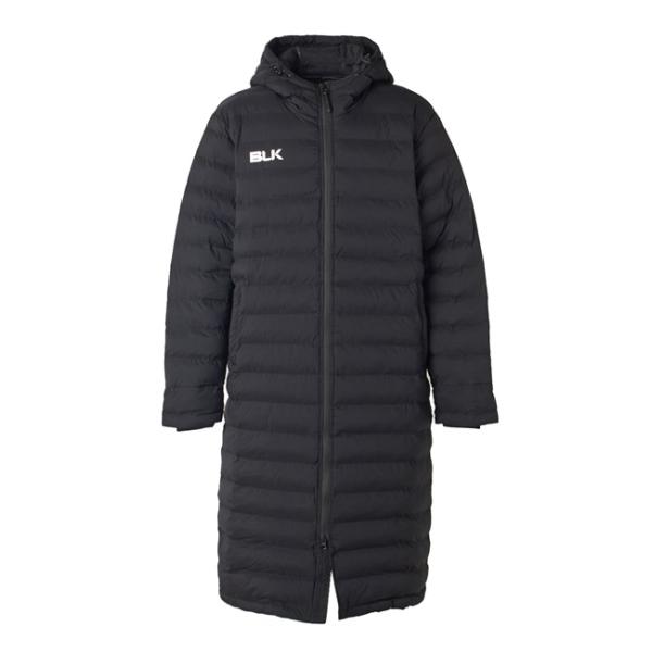 中綿入りのロングコートです。シームレス構造を採用しており、風を通しにくい作りとなっています。両サイド外側にはにはジッパー付きのポケットが付いています。BLKロゴは白色ののラバーロゴを採用しています。色：ブラックサイズ：日本サイズポリエステル...