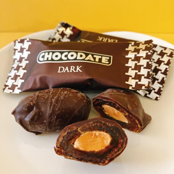 ・名称：チョコレートデーツ（アーモンド入り）ダーク・種類別名称：チョコレート菓子・原材料：デーツ、チョコレート（カカオマス、砂糖、ココアパウダー、ココアバター、食塩）、アーモンド／乳化剤、香料、（一部に乳成分・大豆・アーモンドを含む)・内容...