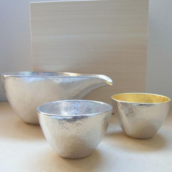 能作 片口大・ぐい呑み錫・金箔セット桐箱入