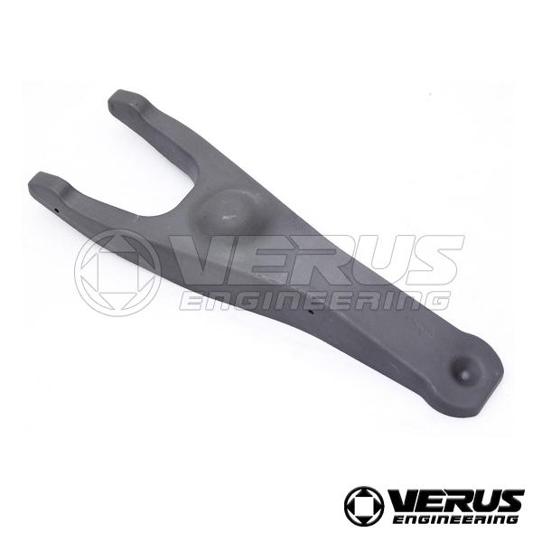 86ZN6VERUS ENGINEERING鍛造強化クラッチフォーク&ピボット VERUS ENGINEERING(ヴェルス)：A0092A：TOYOTA 86(ZN6)/SUBARU BRZ(ZC6