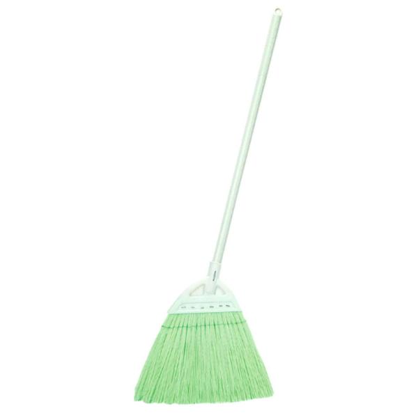 サイズ【全長】800mm【幅】250mm材　質【草】ポリプロピレン【柄】木芯ポリエチレンカバー【頭】ポリエチレン【化繊ほうきの特徴】プラスチック製である化繊ほうきは水回りの掃除に適しています。雨上がりの濡れた落ち葉や重いゴミ等を掃くのに便利...
