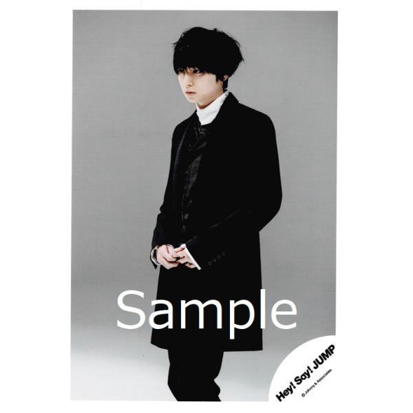 伊野尾慧 Hey Say Jump 公式生写真 マエヲムケ 衣装黒 白 茶色 目線左方向 背景グレー Z アレイズブック ヤフーshop 通販 Yahoo ショッピング