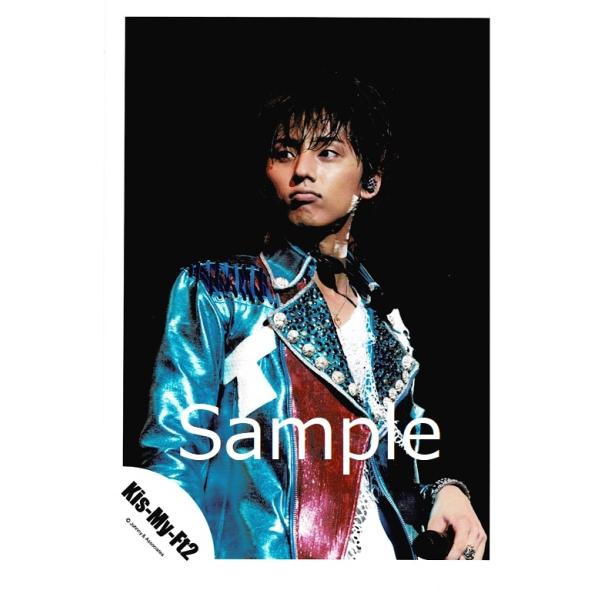 藤ヶ谷太輔 Kis My Ft2 キスマイ 公式生写真 ライブ 衣装水色 ピンク 白 青 背景黒 目線左方向 Z アレイズブック ヤフーshop 通販 Yahoo ショッピング