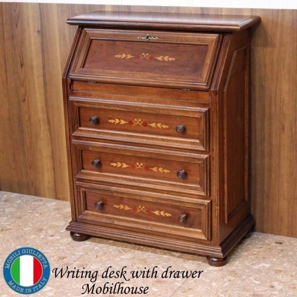 イタリア製のライティングビューローです。アンティーク調のクラシック