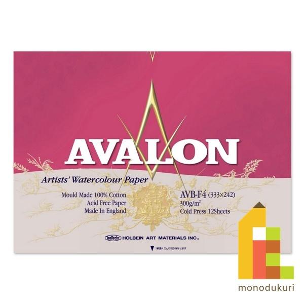 【サイズ】　333×242mm F4サイズ【内容】　中性紙 コットン100% / 300g/m? /　中目　12枚綴じ製紙会社として由緒あるセントカスバーツ ミル社で製造された、コットン100％のホルベインオリジナルの高級水彩紙です。純白の...