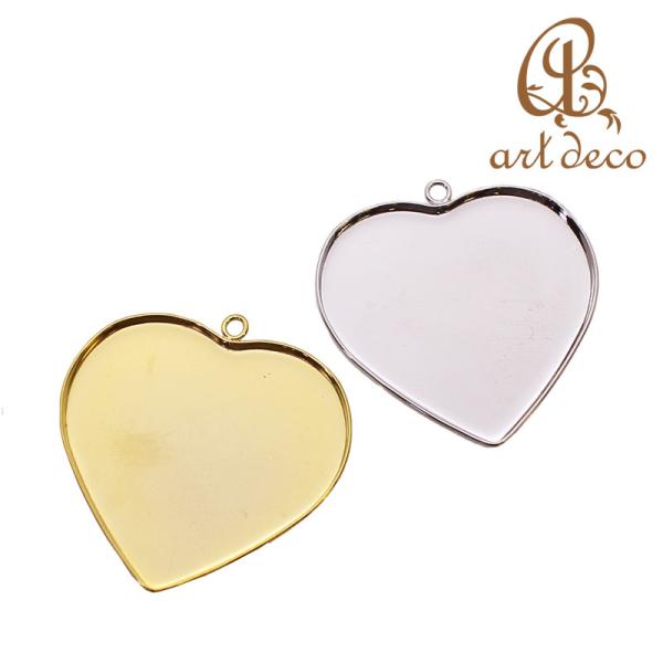 超美品 K10WG メレダイヤがキラキラ ハートのペンダントトップ