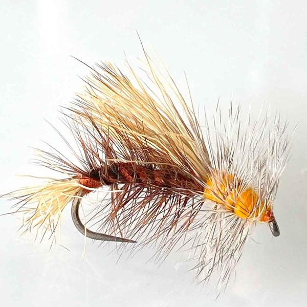 パターン名：スティミレーター　ブラウンタイプ：ドライフライ主な使い方：釣り上がり、ライズ狙いイメージ：ストーンフライ（トビケラ）対応フック：バーブレス（返し無し） バーブド（返し有り）サイズ #8 #10 #12一言：陸生昆虫が活発な夏から...