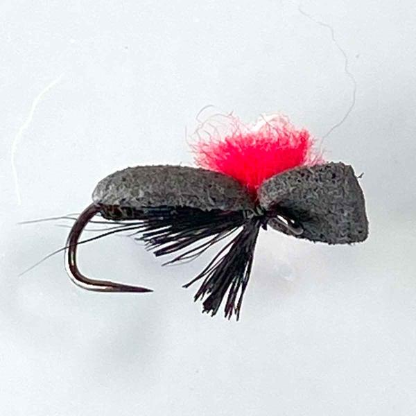 パターン名：テレストリアルタイプ：ドライフライ主な使い方：釣り上がり、ライズ狙いイメージ：テレストリアル（陸生昆虫）バッタ イナゴ コオロギ　など対応フック：バーブレス/バーブドサイズ #10 #12 #14一言：陸生昆虫が活発な夏から秋に...