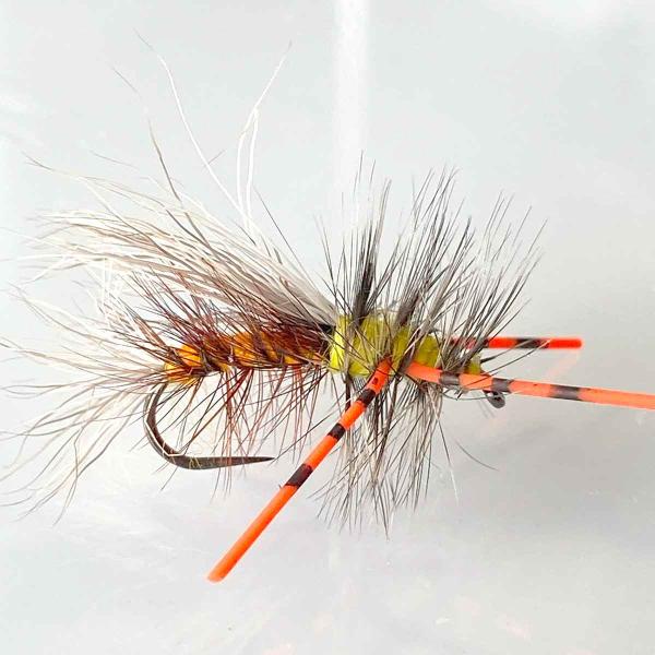 パターン名：テレストリアルタイプ：ドライフライ主な使い方：釣り上がり、ライズ狙いイメージ：テレストリアル（陸生昆虫）バッタ イナゴ コオロギ　など対応フック：バーブレス（返し無し） バーブド（返し有り）サイズ #8 #10 #12一言：陸生...