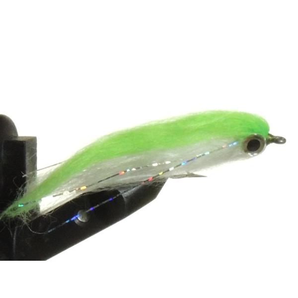 シルエットが普通の小魚と同じなのでソルトだけでなく、フレッシュウォーターでも使えます。特にワカサギタイプの小魚のイミテーションとして効果的です。ドライフライ/ウエットフライ/ニンフフライ/ストリーマーフライ/ソルトウォーターフライ（海用）/...