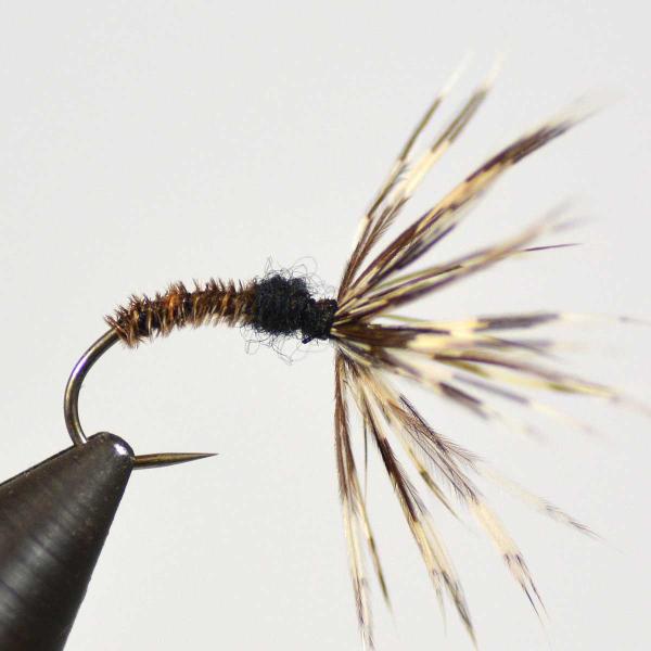 【テンカラ毛鉤】日本の伝統釣法「テンカラ釣り」に最適な完成毛鉤です。渓流や里川、源流域でヤマメ・イワナを狙うのにぴったり。ソフトハックルの自然な動きとカラー設計で、ナチュラルな誘いと高い実釣性能を実現しました。・サイズ：#10〜#16&lt...