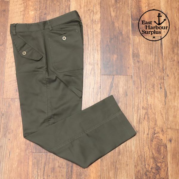 East Harbour Surplus カーキ ミリタリーパンツイタリア製