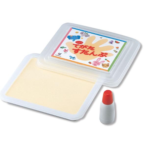 インクカラー：ブルー、オレンジ、グリーン、ピンクのどれか選択スタンプ面サイズ：180×160mm材質：ポリプロピレン、ウレタン、発泡ポリエチレン、ポリスチレン子供の成長や誕生日、出生などの記録を手形で残すのに便利なスタンプ台です。インキをス...