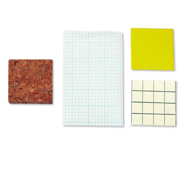 セット内容：ゴム印40mm角×5mm厚、コルク40×40×10mm厚、トレーシングペーパー、両面接着シート、説明書5mm厚の薄さのゴム印です。大きめサイズで彫りやすく、片面に色が付いているので彫った部分が分かりやすくなっています。コルクは糸...