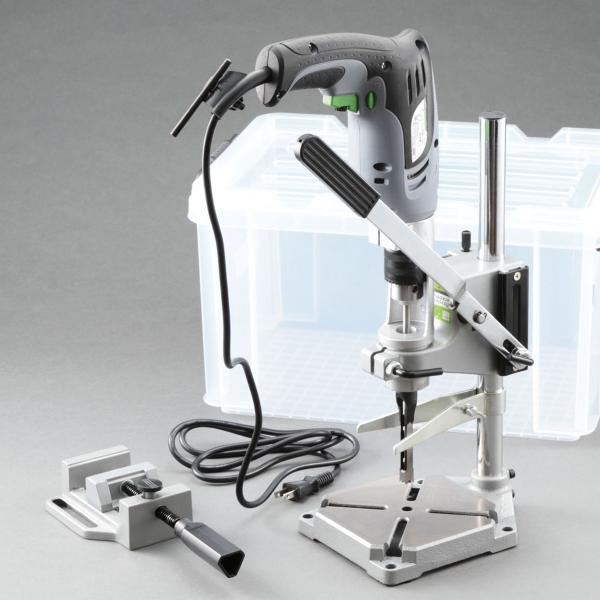 本体寸法：約155(幅)×210(奥行)×400・565(支柱高さ・ハンドル高さ)mmベース寸法：約145×145mm 本体質量：約3.3kg(バイス含まず)対応ドリル：スピンドルカラー径43mm(アダプター使用時38mm)穴あけ深さ調整距...