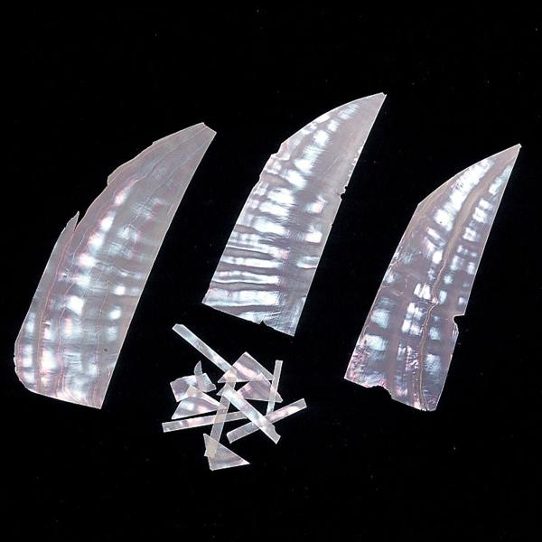 容量：約1gサイズ：約130mm(自然採集品のためサイズが不定です。)らでん細工はうるし工芸の装飾技法の一つで、貝殻の薄板を文様に切ってうるし地に嵌装したものです。