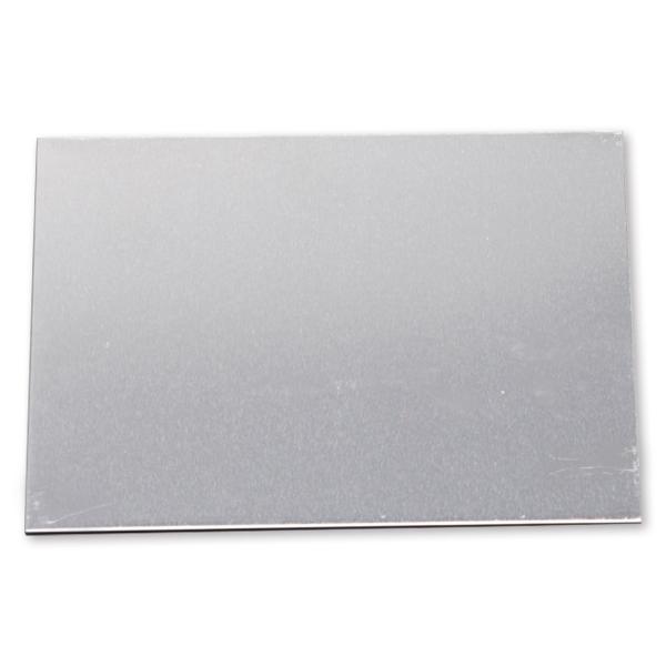 サイズ：200×300×厚さ0.5mm重厚な趣のある作品制作ができる金属版でのドライポイント(エングレーヴィング)に適したアルミ板です。その他、工作素材としてもご利用ください。