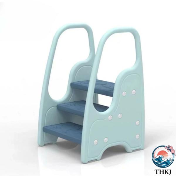 サイズ: 3段:(約)44.5*44*70.5cm素材：HDPE特徴： ●手すり付き●頑丈●3段使え便利