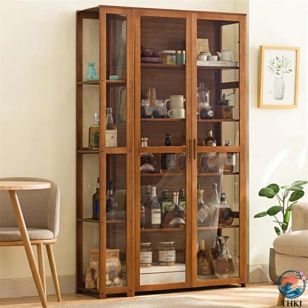 【高品質素材】ウイスキー 棚高品質の天然健康竹とアクリルドアのデザインを使用し、中のアイテムの絶妙な美しさを完全に表示します。貴重なワインボトルを集めている場合でも、ユニークな装飾品を展示している場合でも、すべてを一目で確認でき、あなたの好...